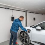 Een overzicht van de onderdelen en werking van een thuisbatterij voor duurzame energieoplossingen.